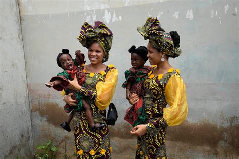 Egwusi, Festiwal Zjednoczenia: Eksploracja Bogactwa Nigerii w Czasie Wojny